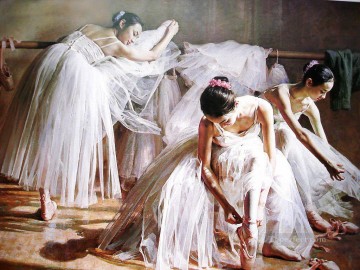 Dancing Ballet Painting - Ballerinas Guan Zeju10